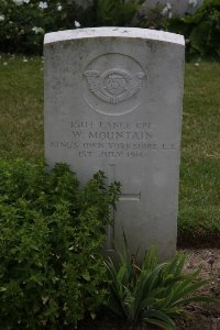 Gordon Dump Cemetery Ovillers-La Boisselle - Mountain, W