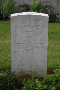 Gordon Dump Cemetery Ovillers-La Boisselle - Oakes, J