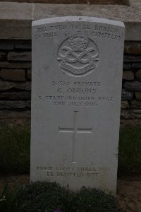 Gordon Dump Cemetery Ovillers-La Boisselle - Onions, G