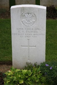 Gordon Dump Cemetery Ovillers-La Boisselle - Parker, E A