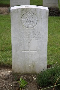 Gordon Dump Cemetery Ovillers-La Boisselle - Peacock, H