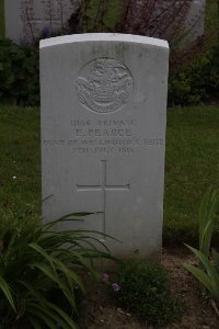 Gordon Dump Cemetery Ovillers-La Boisselle - Pearce, E