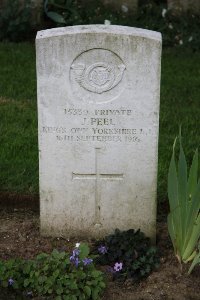 Gordon Dump Cemetery Ovillers-La Boisselle - Peel, J