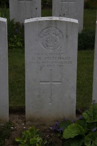 Gordon Dump Cemetery Ovillers-La Boisselle - Pritchard, D W