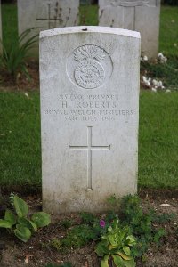 Gordon Dump Cemetery Ovillers-La Boisselle - Roberts, H