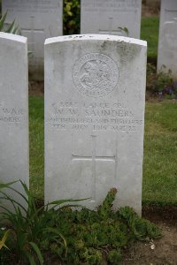 Gordon Dump Cemetery Ovillers-La Boisselle - Saunders, W W