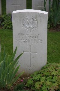 Gordon Dump Cemetery Ovillers-La Boisselle - Scott, W J