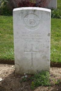 Gordon Dump Cemetery Ovillers-La Boisselle - Sisson, W G