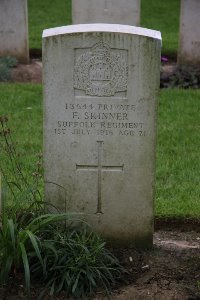 Gordon Dump Cemetery Ovillers-La Boisselle - Skinner, F