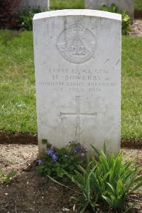 Gordon Dump Cemetery Ovillers-La Boisselle - Sowerby, H