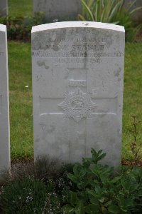 Gordon Dump Cemetery Ovillers-La Boisselle - Stanley, W M