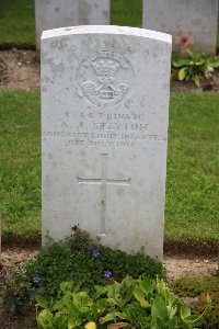 Gordon Dump Cemetery Ovillers-La Boisselle - Stayton, A J