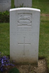 Gordon Dump Cemetery Ovillers-La Boisselle - Stevens, Ernest