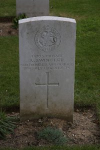 Gordon Dump Cemetery Ovillers-La Boisselle - Swingler, A