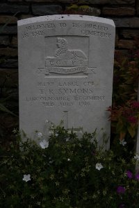 Gordon Dump Cemetery Ovillers-La Boisselle - Symons, T R