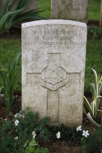 Gordon Dump Cemetery Ovillers-La Boisselle - Townsend, D