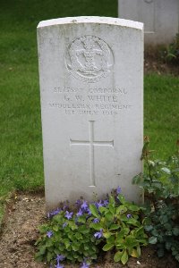 Gordon Dump Cemetery Ovillers-La Boisselle - White, G W