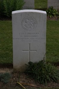 Gordon Dump Cemetery Ovillers-La Boisselle - Wilding, W