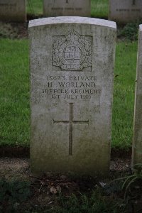 Gordon Dump Cemetery Ovillers-La Boisselle - Worland, H