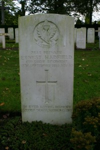 Mons (Bergen) Communal Cemetery - Hadfield, Ernest