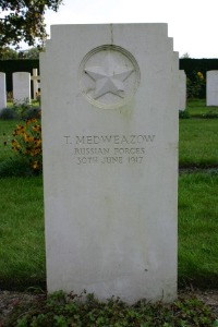 Mons (Bergen) Communal Cemetery - Medweazow, T