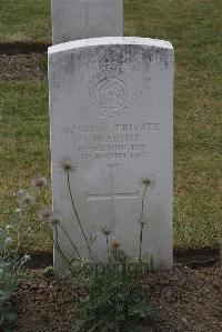 Calais Southern Cemetery - Artiss, Frederick William