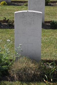 Calais Southern Cemetery - Bailey, W J