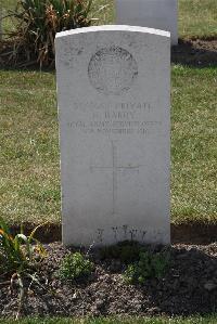 Calais Southern Cemetery - Barry, E