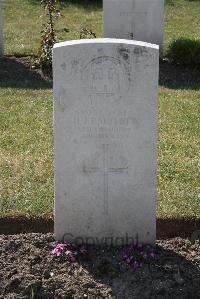 Calais Southern Cemetery - Bartlett, Henry John