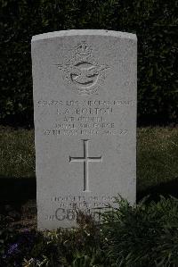 Calais Southern Cemetery - Bolton, John Alexander