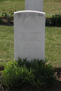 Calais Southern Cemetery - Burton, W