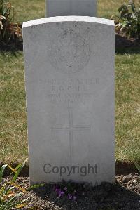 Calais Southern Cemetery - Cole, R G