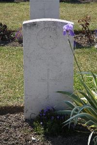 Calais Southern Cemetery - Coy, C E