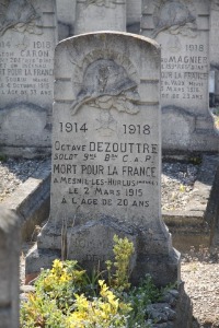 Calais Southern Cemetery - Dezouttre, Octave