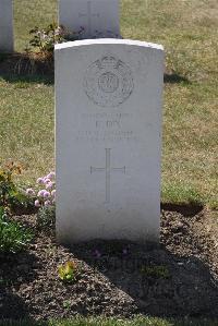 Calais Southern Cemetery - Dix, Reginald