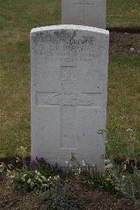 Calais Southern Cemetery - Dixon, Henry