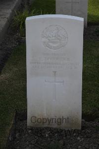 Calais Southern Cemetery - Doddridge, Ernest