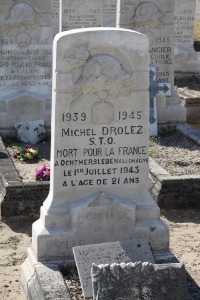 Calais Southern Cemetery - Dubois, Andre