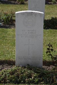 Calais Southern Cemetery - Earle, Lewis Arthur