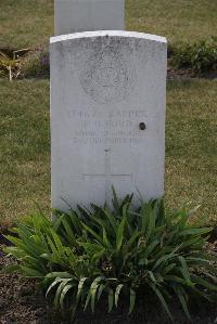 Calais Southern Cemetery - Ford, F H