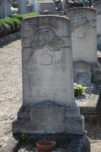 Calais Southern Cemetery - Francois, Maurice