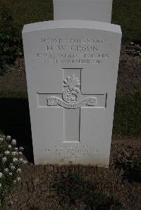 Calais Southern Cemetery - Gibson, Henry William