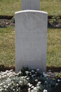 Calais Southern Cemetery - Gill, A C