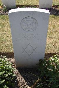 Calais Southern Cemetery - Glass, Leslie Roland