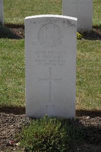 Calais Southern Cemetery - Gregory, N