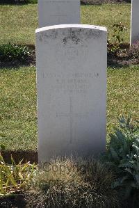 Calais Southern Cemetery - Harding, Thomas