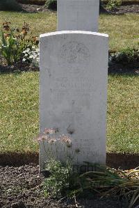 Calais Southern Cemetery - Hatcher, T G