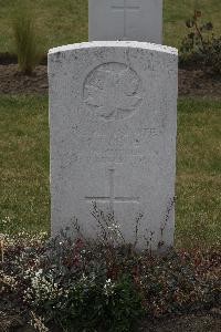 Calais Southern Cemetery - Henry, John James