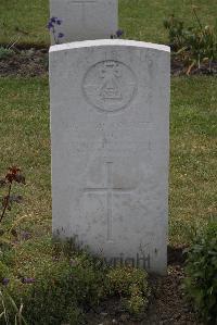 Calais Southern Cemetery - Hobbs, T