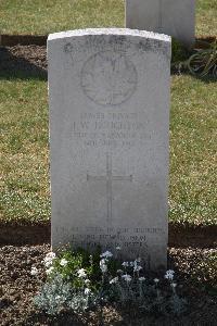 Calais Southern Cemetery - Houghton, John William